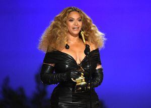 Beyoncé quebra recorde e se torna a mulher com o maior número de Grammys