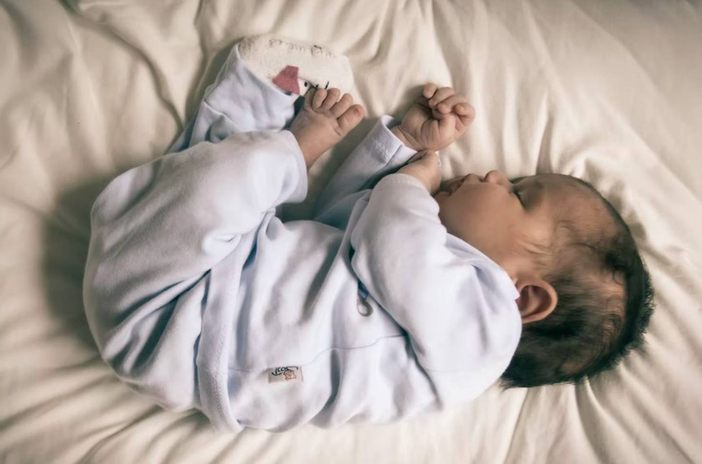 Dormir a un bebé puede ser de las tareas más difíciles de todo padre