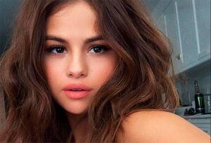 Selena Gomez conta que sentiu pressão para ser sexualizadas em clipes
