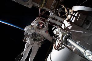 NASA invita a ver en vivo como dos astronautas realizan una caminata espacial en la Estación Espacial Internacional