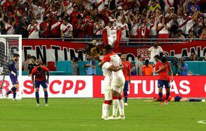 Justo en un clásico: Chile vivió una pesadilla en el peor partido de la era Reinaldo Rueda