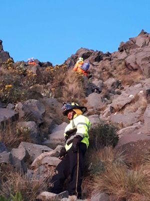 Rescatan a grupo de turistas extraviado en volcán Tajumulco
