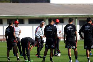 Los 5 jugadores jóvenes que deben sumarse al recambio de la Roja para Catar 2022