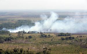 Pueblo en Cundinamarca no tiene bomberos para apagar el incendio forestal