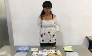Capturan a mujer que iba para India con cocaína camuflada en libros