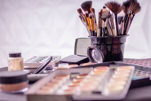 Los 4 productos de belleza que jamás debes prestar o pondrás en riesgo tu piel y salud