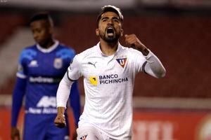 Gustavo Alfaro ubicaría a un debutante en la alineación de Ecuador para medirse contra Colombia
