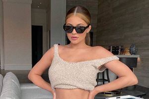 Kylie Jenner impone tendencias con estos jeans al revés