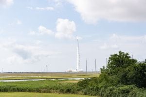 Vídeo impressionante registra lançamento do novo foguete Minotaur I da NASA com 'carga secreta'