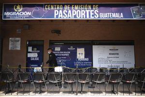 Se reestablece servicio de emisión de pasaportes y migración