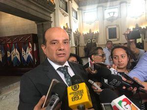 Congreso remueve al titular del Conamigua, Carlos Narez