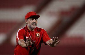 El show del DT Maradona se va a México: fichó en club de Segunda División