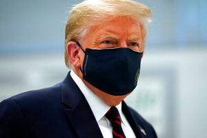 Presidente Trump vuelve a propagar teorías infundadas sobre el coronavirus
