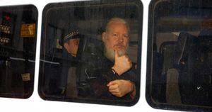 Suécia reabre inquérito contra Julian Assange por estupro