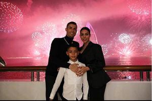 El festejo de Georgina y el hijo de Cristiano Ronaldo en el tercer gol de su papá