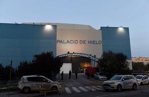 Madrid habilita pista de hielo de un centro comercial como morgue para fallecidos por coronavirus