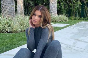 Kylie Jenner muestra su lado más sencillo luciendo una pijama de menos de 100 dólares