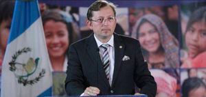 Hiemann: “El Presidente aún no ha aceptado renuncia de ministros”