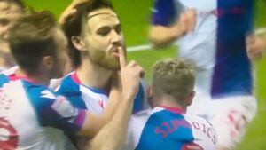 Brereton saca su lado más picante y manda a callar a un hincha tras marcar un golazo