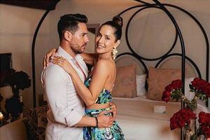 Carmen Villalobos se exhibe junto con su esposo en sexys pijamas tras su noche de bodas