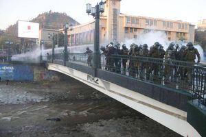 Caso del joven herido en el Mapocho: revelan nuevas declaraciones de carabineros de la patrulla policial