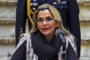 Bolivia detiene a su expresidenta interna, Jeanine Áñez