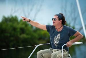 Carlos Vives, criticado "por dejar a su mamá en la calle"