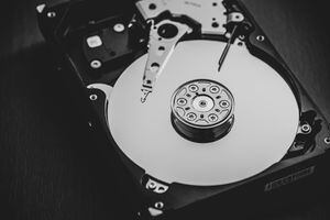 Computadoras: Cómo evitar la muerte de tu disco duro sumergiéndolo en agua
