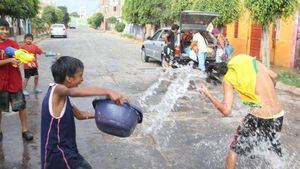 Carnaval: millones de litros de agua se gastan en Guayaquil