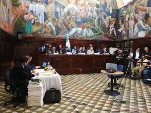 MP ratifica denuncia contra el presidente Morales ante comisión pesquisidora