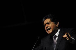Quién era Alan García, el dos veces presidente de Perú que murió en medio de escándalos