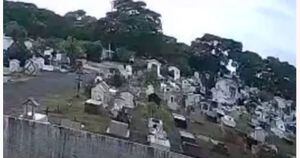 Vídeo mostra vulto andando entre as lápides de cemitério em Rondônia