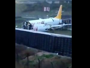 ¡Primeras imágenes! Avión se sale de pista y se parte en dos en Estambul