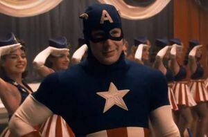Actriz de "Capitán América" fue detenida por supuesto asesinato de su madre