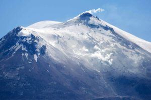 Alerta Naranja para Complejo Volcánico Nevados de Chillán: Sernageomin registra vista aérea para analizar cambios en su comportamiento