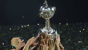 Los complicados y desfavorables bombos que tendrán los chilenos en el sorteo de la Libertadores