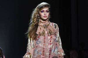 Gigi Hadid revela su experiencia al afrontar el síndrome de Hashimoto