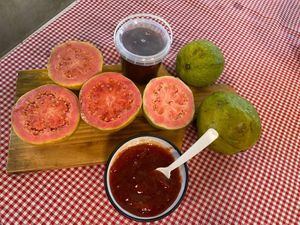 Goiabada de colher fácil de fazer e com somente 3 ingredientes