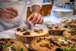 Os 5 truques de culinária que um chef profissional usa em seu restaurante