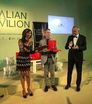 Alfredo Castro hizo historia al ser galardonado en el Festival de Cine de Venecia: dedicó su premio a Pablo Larraín
