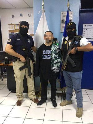 Guatemala entrega a El Salvador pandillero acusado de homicidio