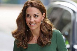 FOTOS: Kate Middleton deja de lado los tacones y se decanta por unas botas en un look muy casual y relajado