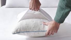 Las almohadas pueden tener más gérmenes y bacterias que el baño