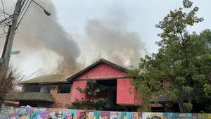 Se reportó incendio en una "casa embrujada" de Urdesa, en Guayaquil