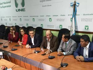 Diputado Argueta asegura que Sandra Torres pidió cancelación del partido UNE