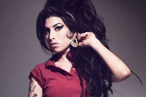 Musica inédita de Amy Winehouse é lançada no YouTube; confira 'Find My Love'