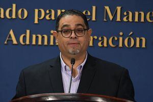 Gobierno dice solo sigue instrucciones del CDC