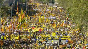 Más de 300 mil personas se manifiestan para pedir libertad de líderes catalanes