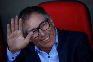 En Argentina dicen que renuncia de Moreno podría llevar a Holan a la "Roja" en reemplazo de Rueda