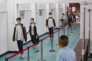 Increíble protocolo anticoronavirus para estudiantes chinos se viraliza